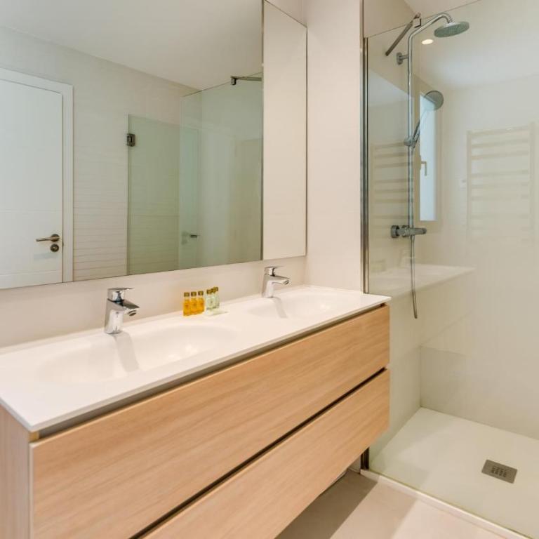 Amazing Ultra Modern Oasis In Atalaya - Apartment - 14