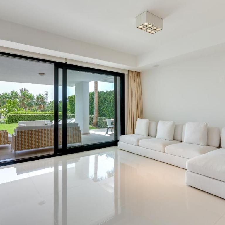 Amazing Ultra Modern Oasis In Atalaya - Apartment - 23