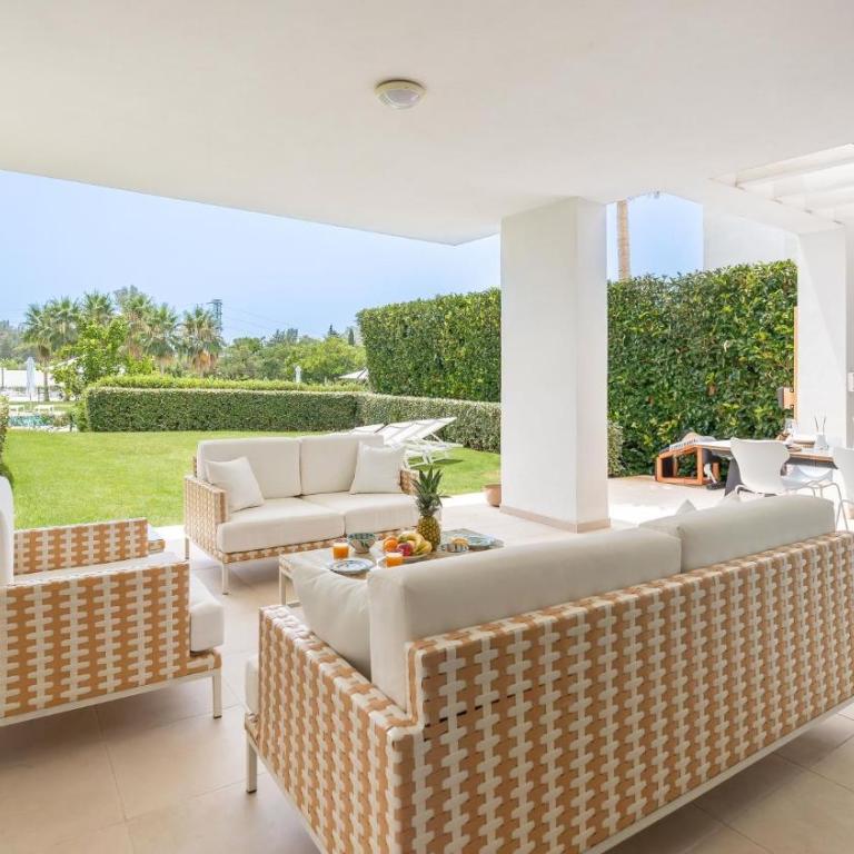 Amazing Ultra Modern Oasis In Atalaya - Apartment - 26