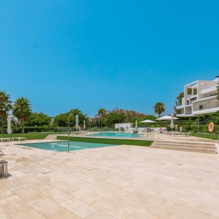 Amazing Ultra Modern Oasis In Atalaya - Apartment - 35