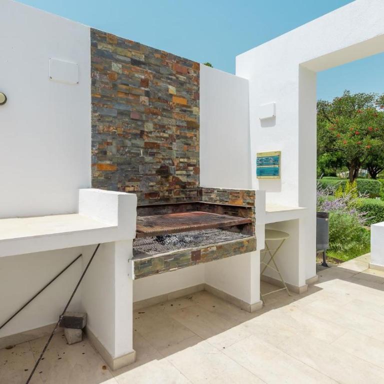Amazing Ultra Modern Oasis In Atalaya - Apartment - 37