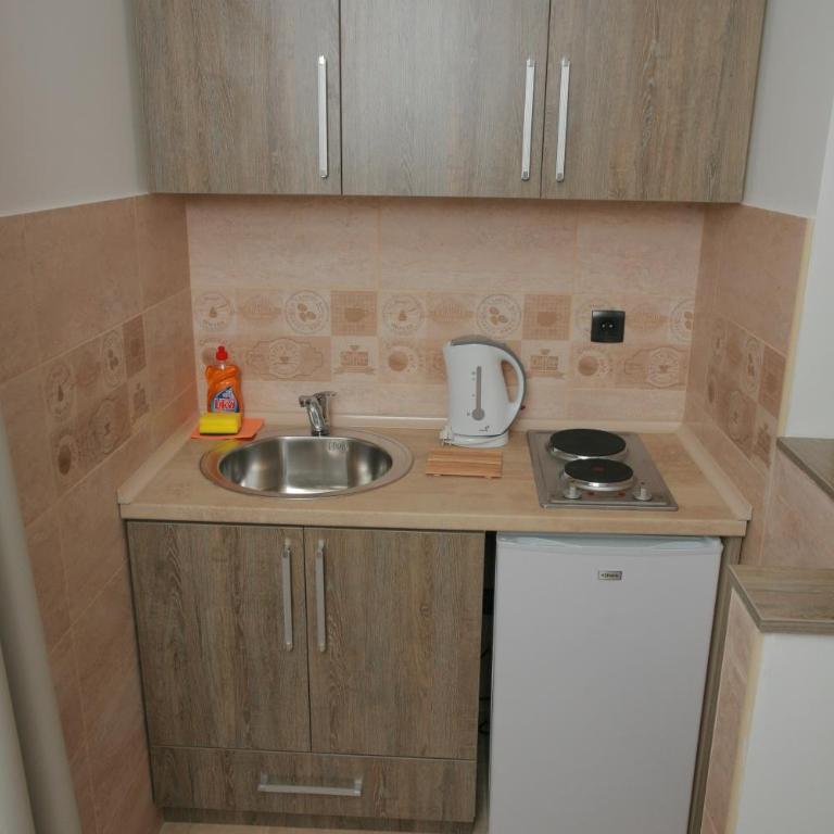 Apartments Obala - Katić - Studio with Balcony and Sea View (3 Adults) - 3