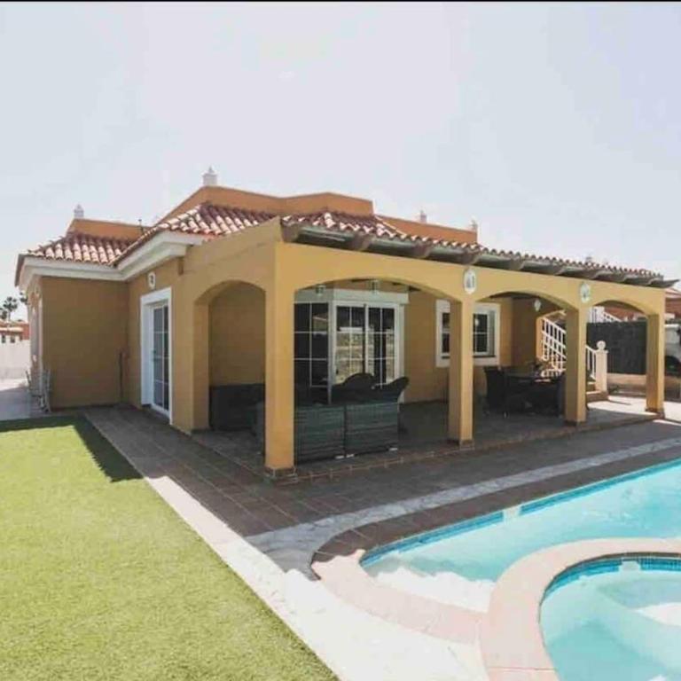 Villa Pearetree - Gorgeous 4 bedroom villa with private pool - Villa - 1
