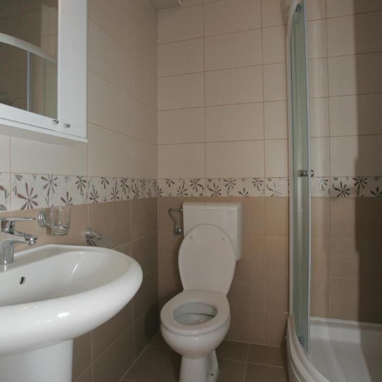 Apartments Obala - Katić - Studio with Balcony and Sea View (3 Adults) - 4