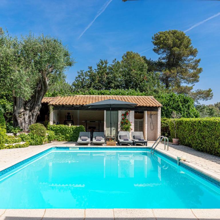 Private & comfortable stone villa with pool - Villa - 13