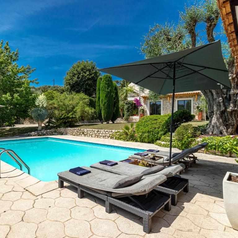 Private & comfortable stone villa with pool - Villa - 1
