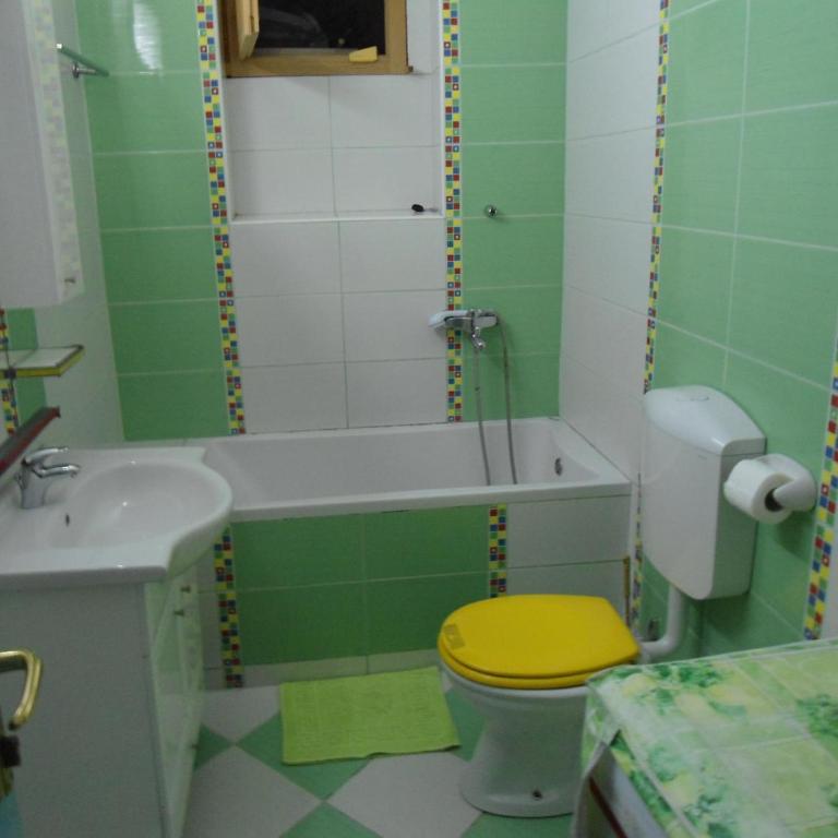 Guest House Vila Bak - Deluks Apartman sa 2 Spavaće Sobe - Prizemlje - 13