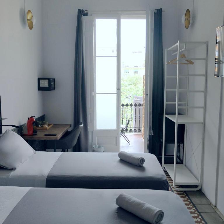 Fabrizzio's Petit - Twin Room with Private Bathroom - 1
