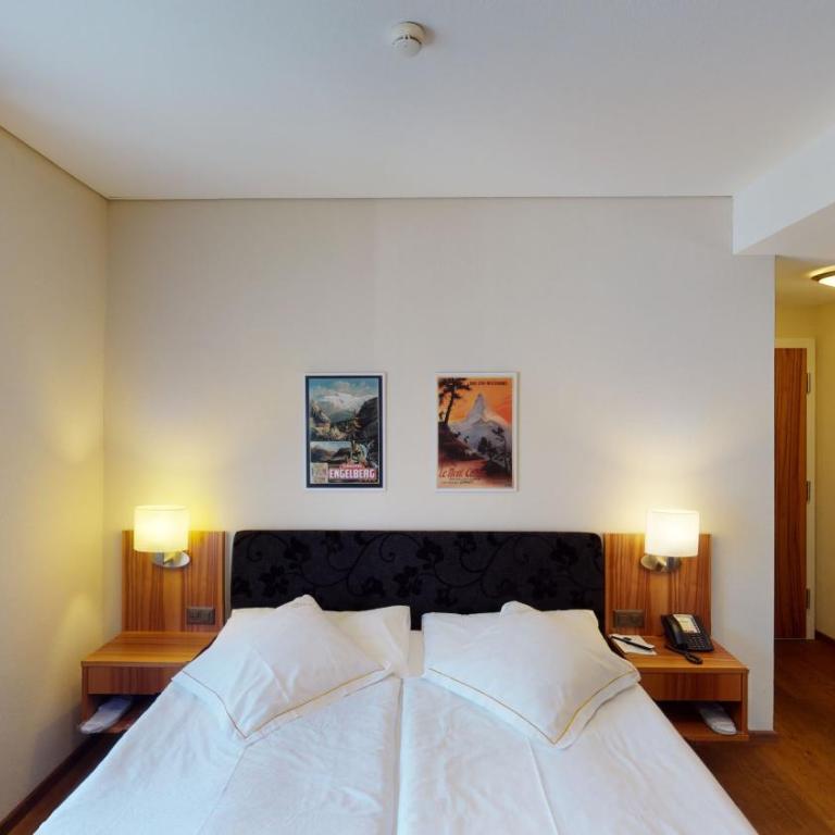 Hotel Ambassador - Deluxe Doppelzimmer - 8