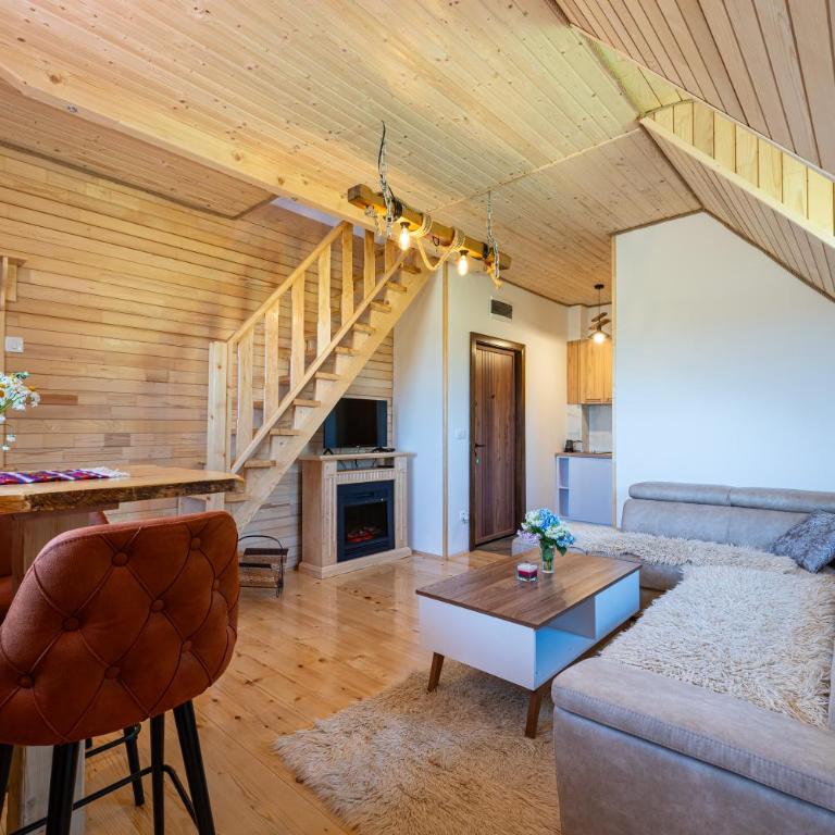 Apartments CENTER OF THE WORLD - One-Bedroom Apartment - 12