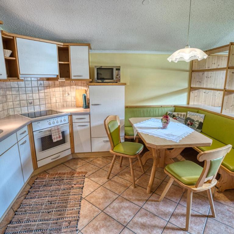 Appartments Geisler - Apartment mit Blick auf die Berge - 8