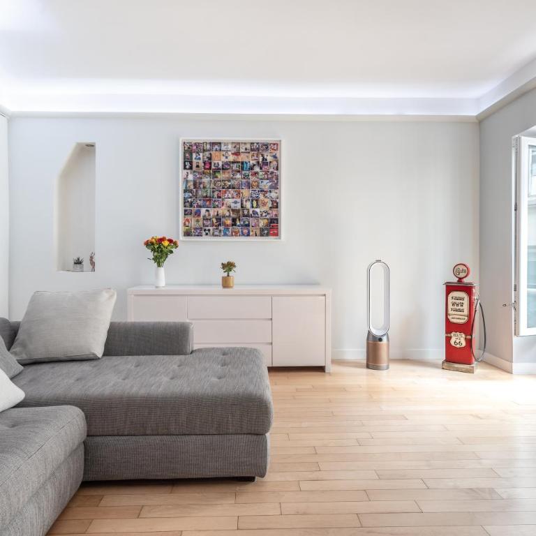 Cosy central place Paris - Chambre Double ou Lits Jumeaux - 3