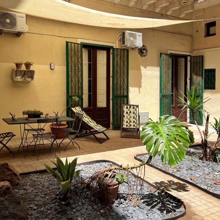 Saranton House - Two-Bedroom Apartment - 1