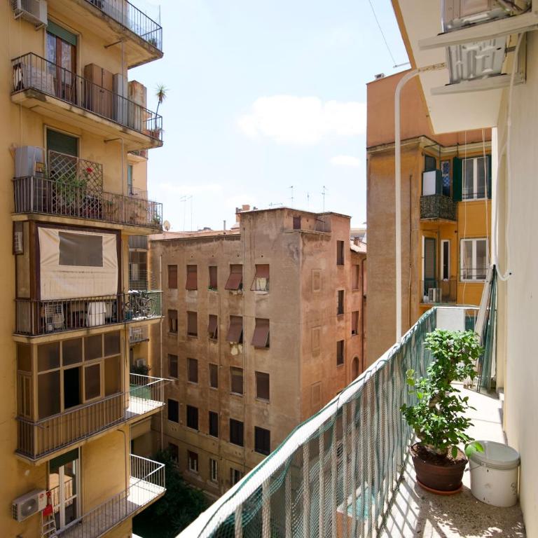 Rohome Stay - Camera Matrimoniale con Balcone - 5