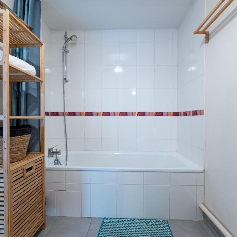 Calme et verdure: vue montagne - terrasse - wifi - Appartamento con 1 Camera da Letto - 5