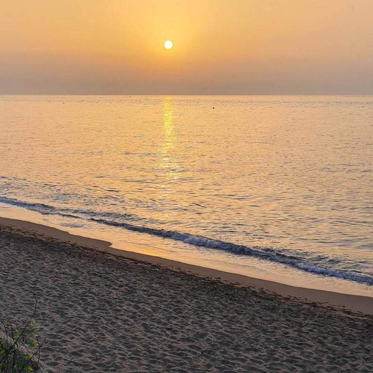 Cubo's El Faro Beach Apartment with Pool - Apartamento - 10