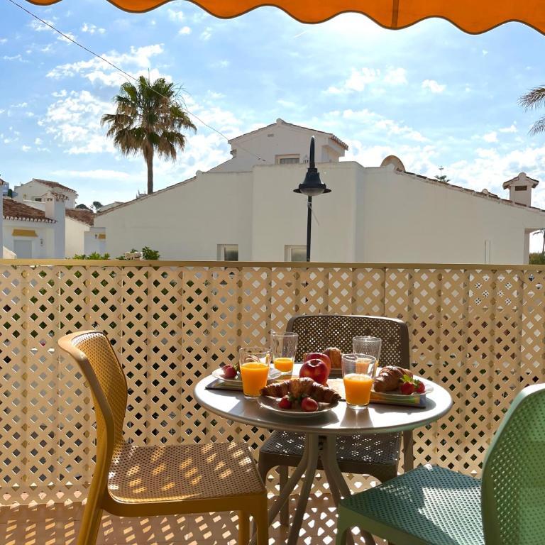 CALABELLA 1 Pirate View, frontline beach la Cala de Mijas, Wi-Fi - Apartamento de 3 dormitorios - 1