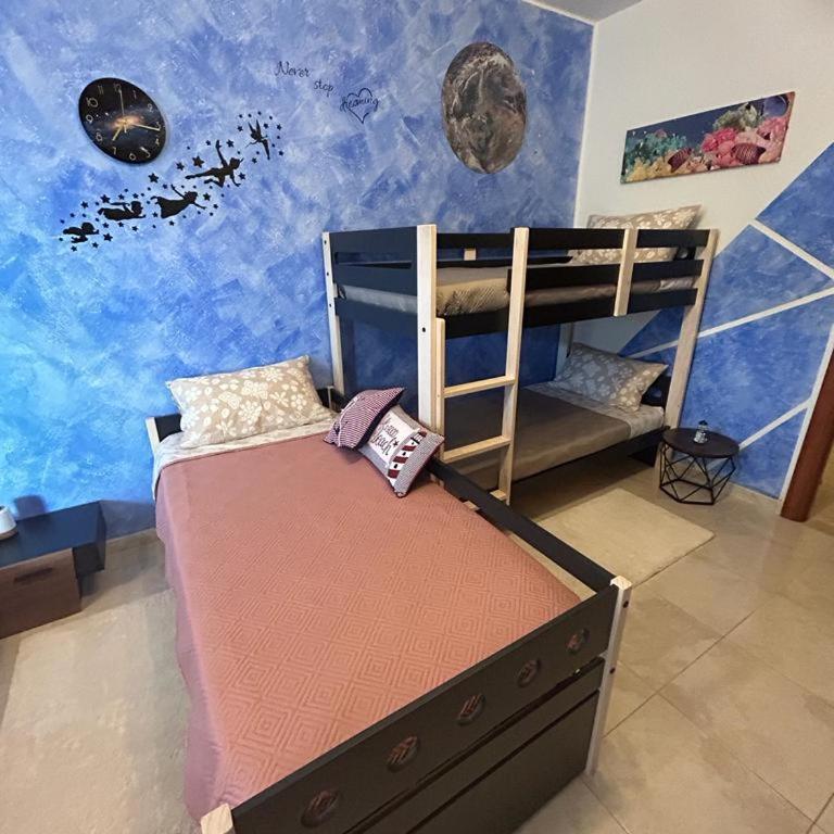 Triangolo delle Bermuda B&B - Family Room with Private Bathroom - 9