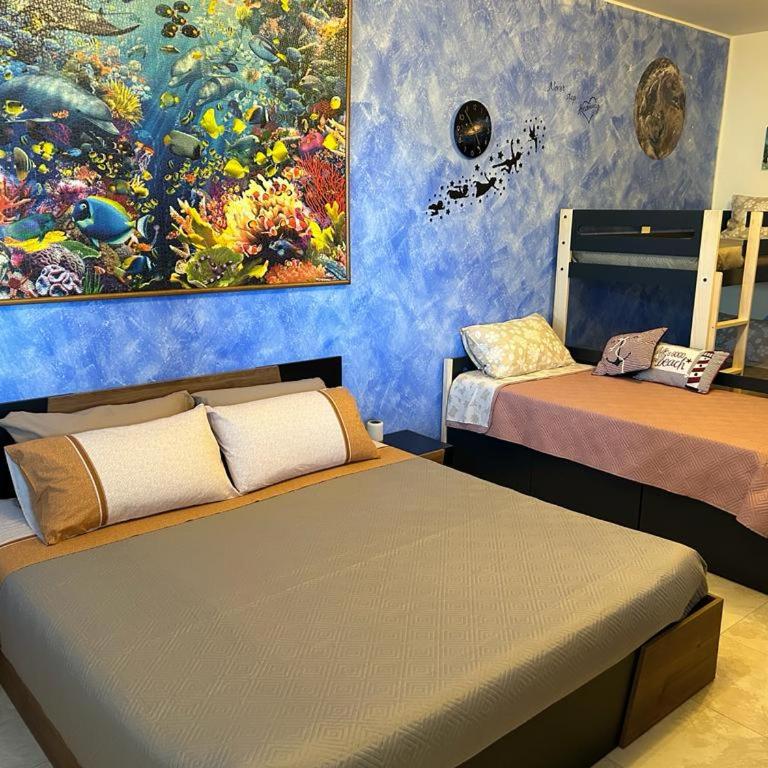Triangolo delle Bermuda B&B - Family Room with Private Bathroom - 12
