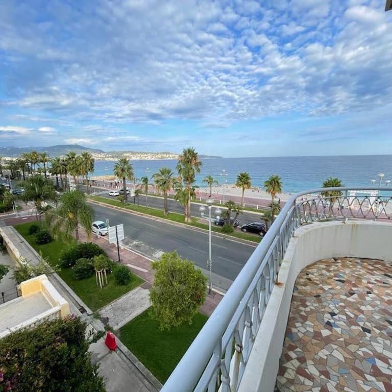 Beach front, Superbe appartement pour 4 personnes - Appartement 2 Chambres - 32