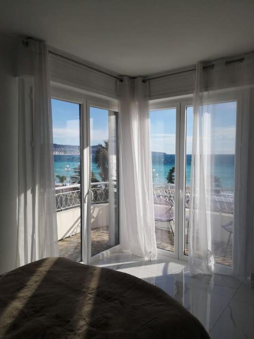 Beach front, Superbe appartement pour 4 personnes - Appartement 2 Chambres - 33
