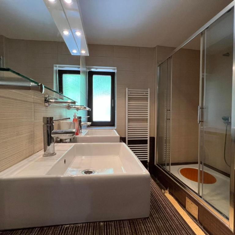 Apartman Alifakovac Sarajevo - Two-Bedroom Apartment - 2
