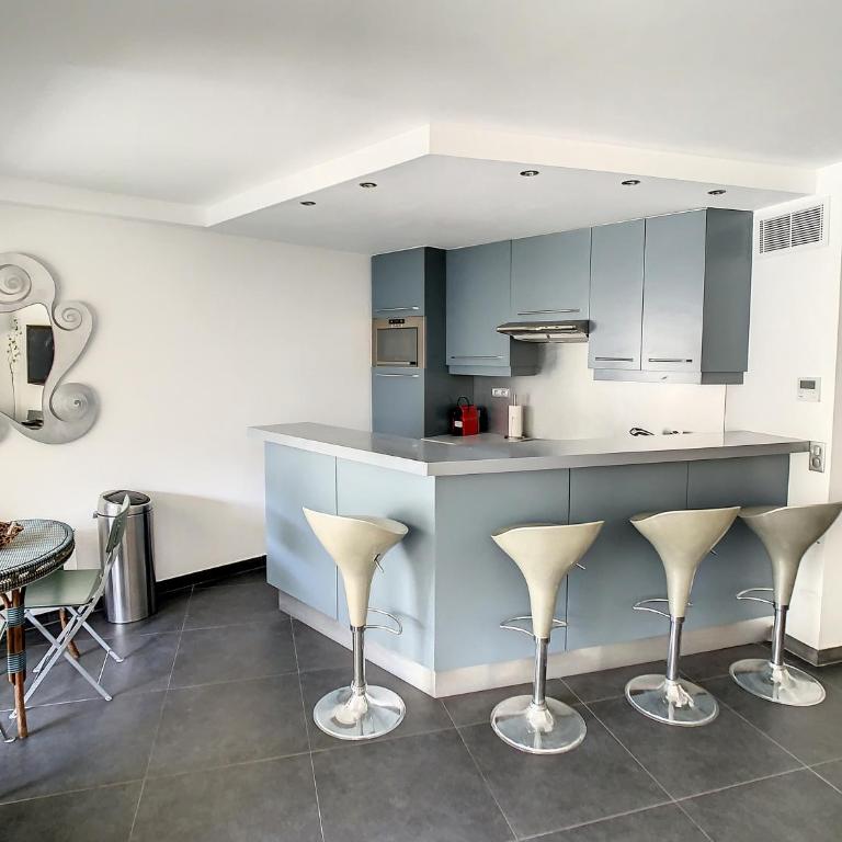 Appartements de Standing Cannes Centre - Appartement Supérieur 2 Chambres - 3 Rue Henri Ruhl - 10