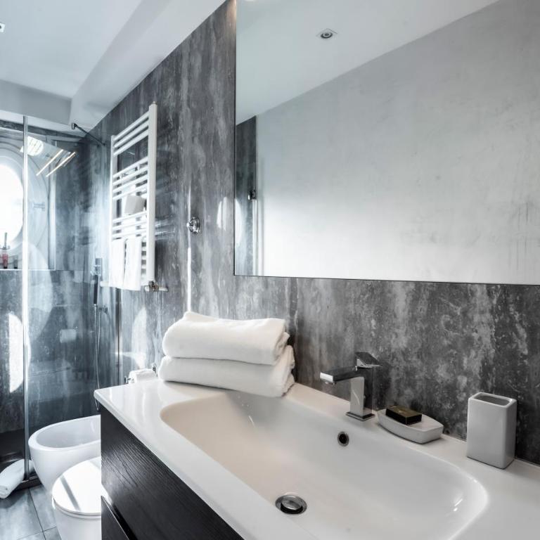 AT Home Santacroce - Appartamento con 2 Camere da Letto - 25