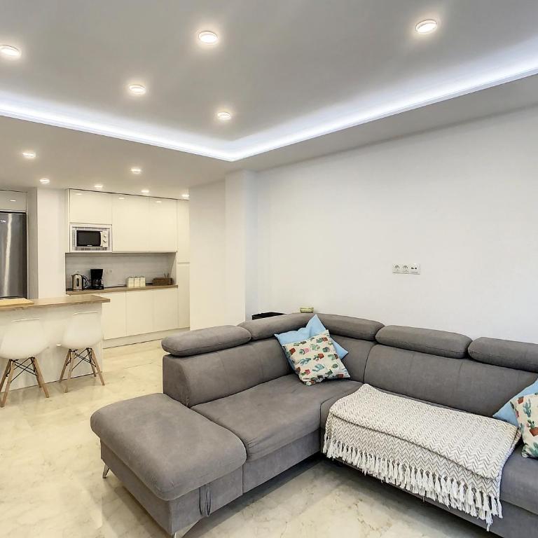 San Francisco House - Three-Bedroom Apartment - 5