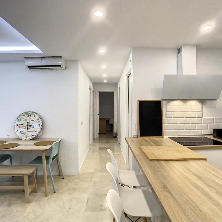 San Francisco House - Three-Bedroom Apartment - 8