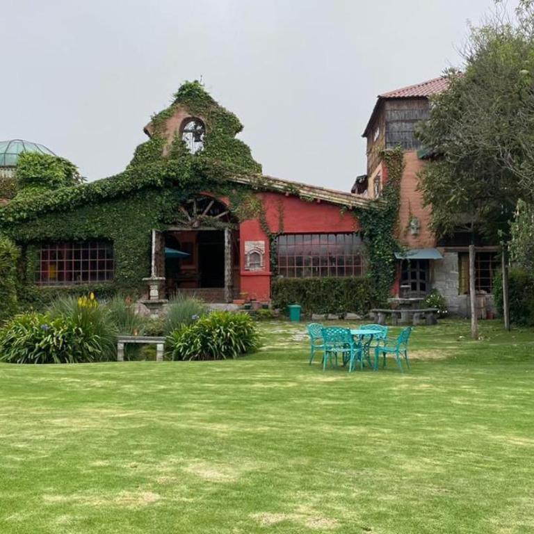 La Antigua Hotel de Montaña - Habitación con cama extragrande y vistas al jardín - 5