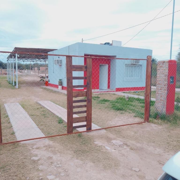 Casa Quincho Pileta Estadio Unico Froilan - Casa con 1 dormitorio - 3