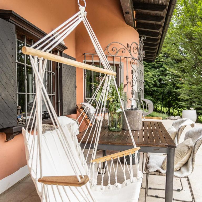 Alpin-Chalet in Alleinlage in Bad Ischl - Wald, Kamin, Sauna und Badeplatz - Haus mit 3 Schlafzimmern - 43