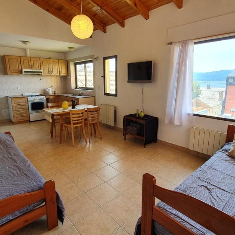Dpto. Céntrico amplio. Jardin y Vistas 1/2 - Apartamento con vistas al lago - 5