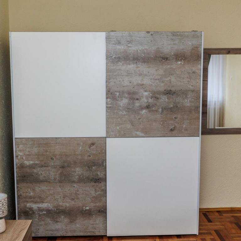 MI Apartment - One-Bedroom Apartment - 5