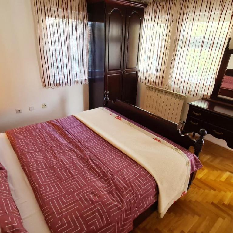 Piano Apartment in city center - Fully equipped - Free parking - Apartman sa 3 Spavaće Sobe - 2