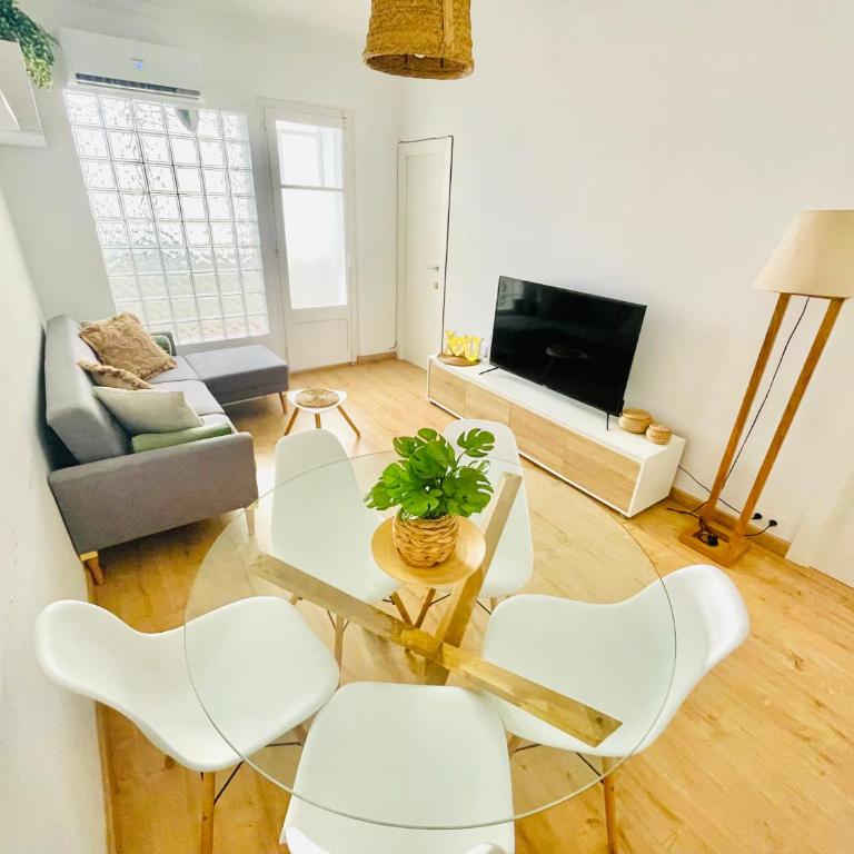 Ático con terraza en el centro de Tarragona - Apartamento - 45