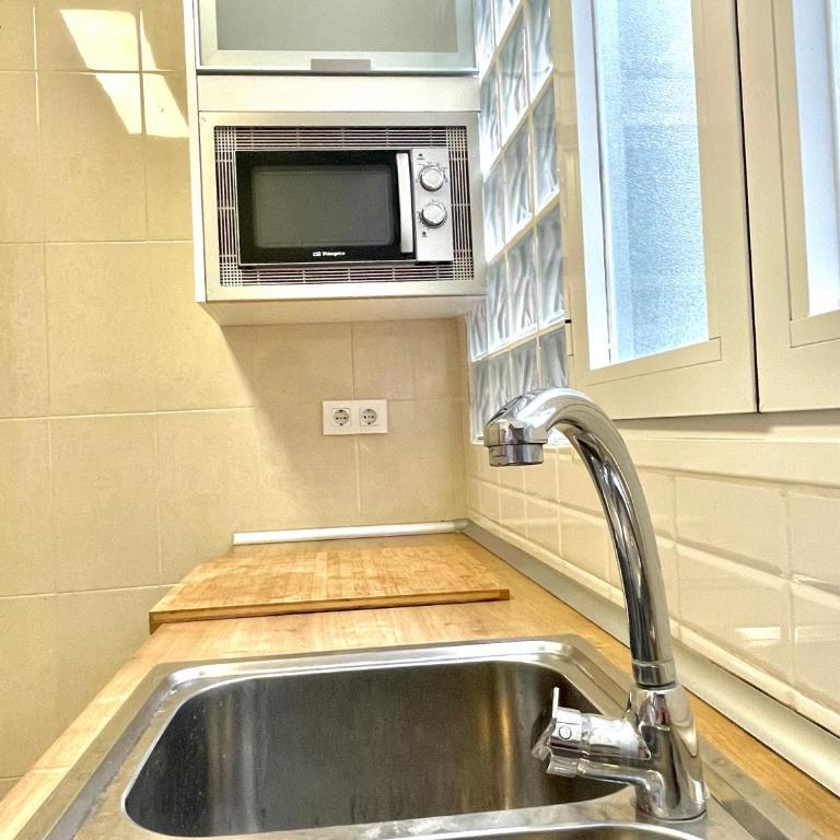 Ático con terraza en el centro de Tarragona - Apartamento - 61