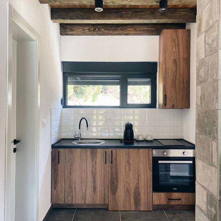 Zminica Lake House - Two-Bedroom Villa - 14