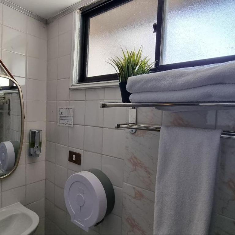 Hotel Asturias - Budget Twin Room - 6