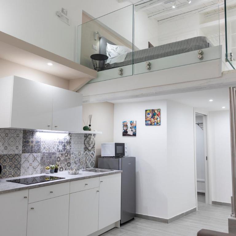Aurora House Loft - One-Bedroom Apartment - 6