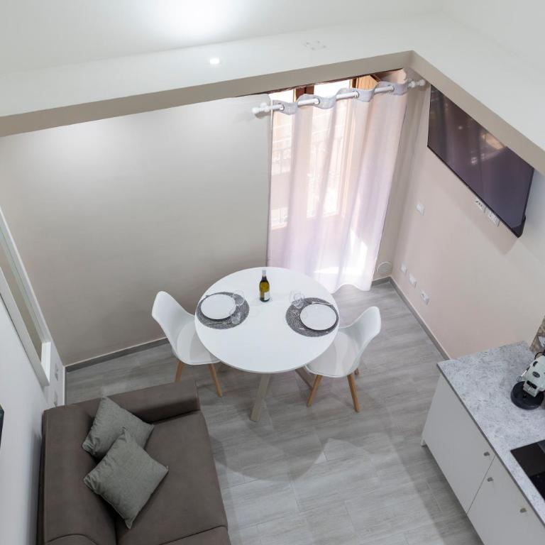 Aurora House Loft - One-Bedroom Apartment - 31