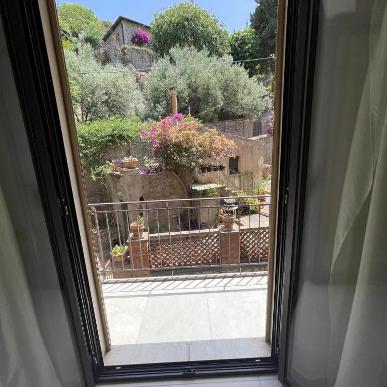 MIRA taormina rooms - Camera King con Vista Giardino - 2