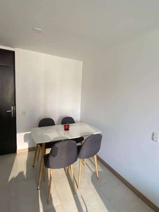 Amplio y acogedor apartamento cerca al Cable Plaza - Apartamento de 3 dormitorios - 13