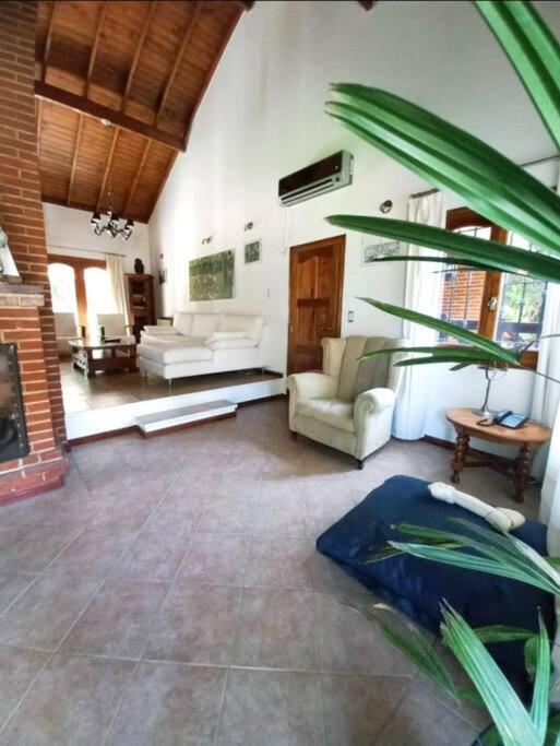 DaHause - casa en Pinamar - Four-Bedroom House - 2