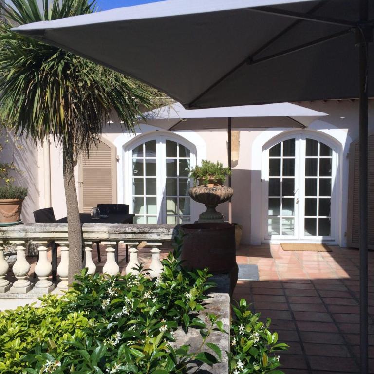 Villa La Begude - Boutique B&B - Chambre Double avec Balcon 2 - Vue sur Piscine - 20 m² - 11