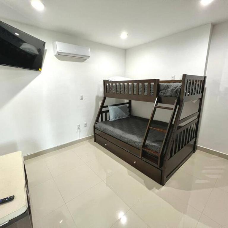The One D12 Sobre el Malecón Vista al Estadio de Baseball - Two-Bedroom Apartment - 14