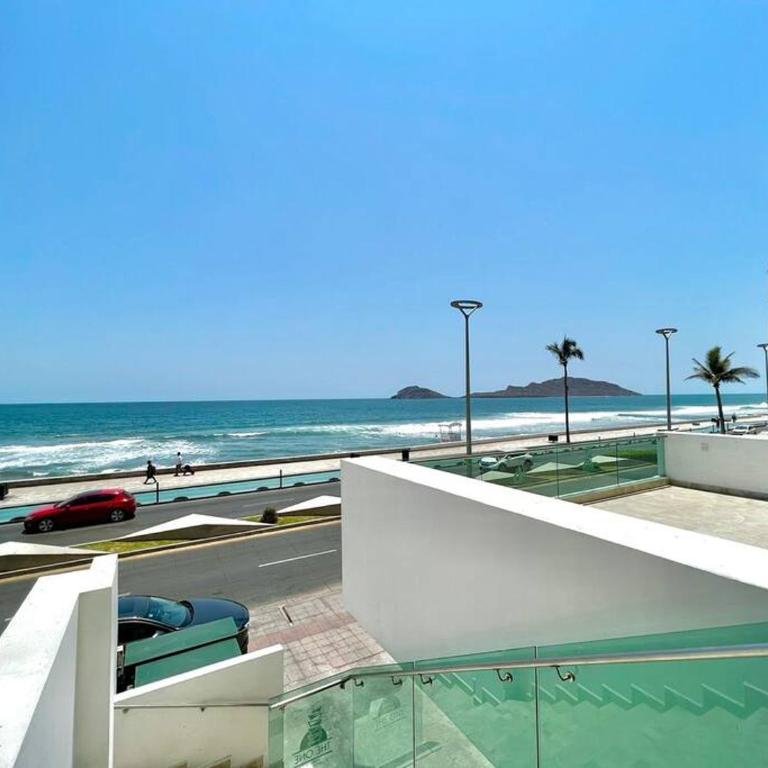 The One D12 Sobre el Malecón Vista al Estadio de Baseball - Two-Bedroom Apartment - 19