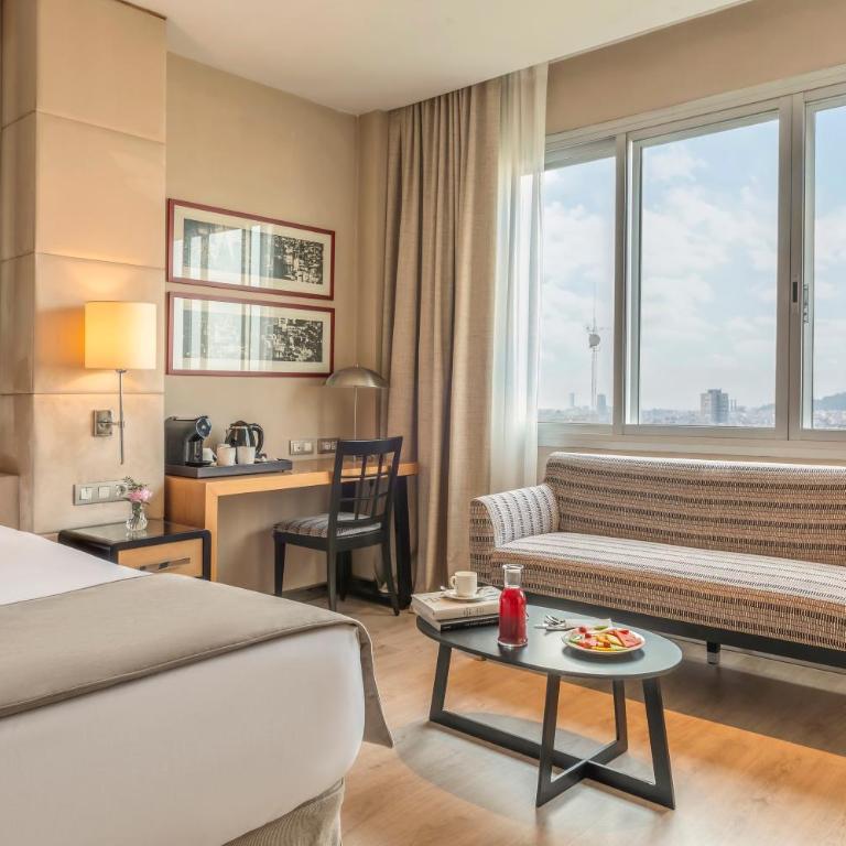 Hesperia Barcelona Presidente - Superior Double or Twin Room with View - 4