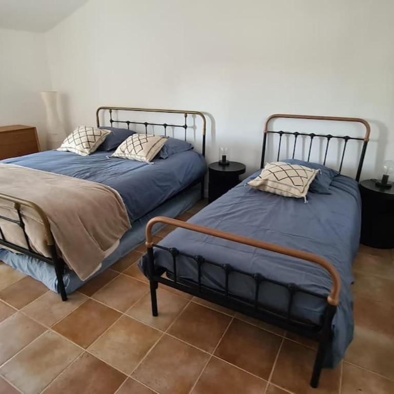 Grand Mas provençal, mer à 200m, parking privé fermé, piscine chauffée - Villa - 46